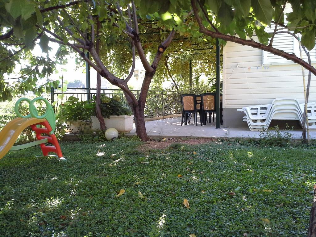 Holiday Home Garden 자톤 외부 사진